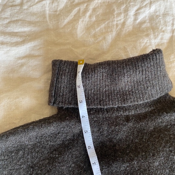 H&M Dark Brown Charcoal Turtleneck Sweater - Picture 5 of 7